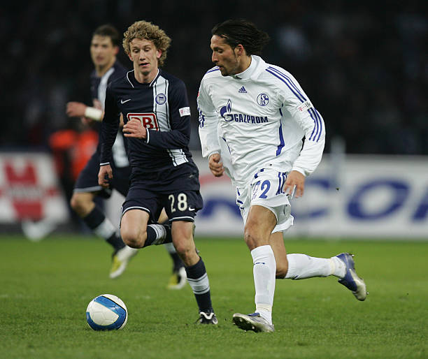 而围绕这一 而围绕这一